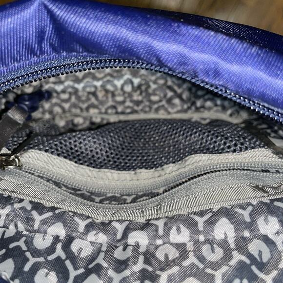 L.L.Bean Boundless Expandable Nylon Crossbody Bag Navy Everyday Casual Hiking - Picture 11 of 13